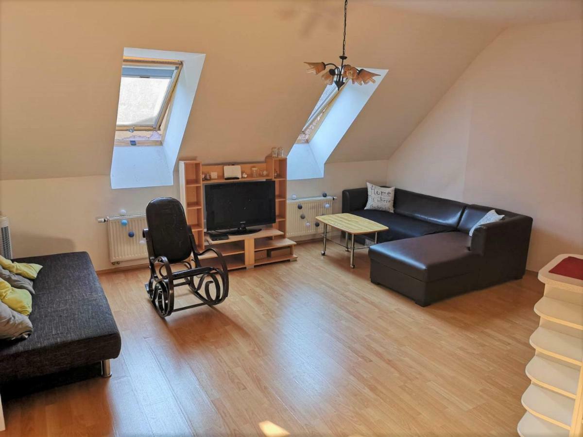 Centrum - A. Apartman Pecs Exterior photo